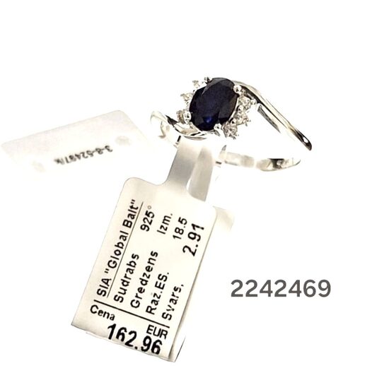 Sudraba gredzens 18.5 izm. ar safīru